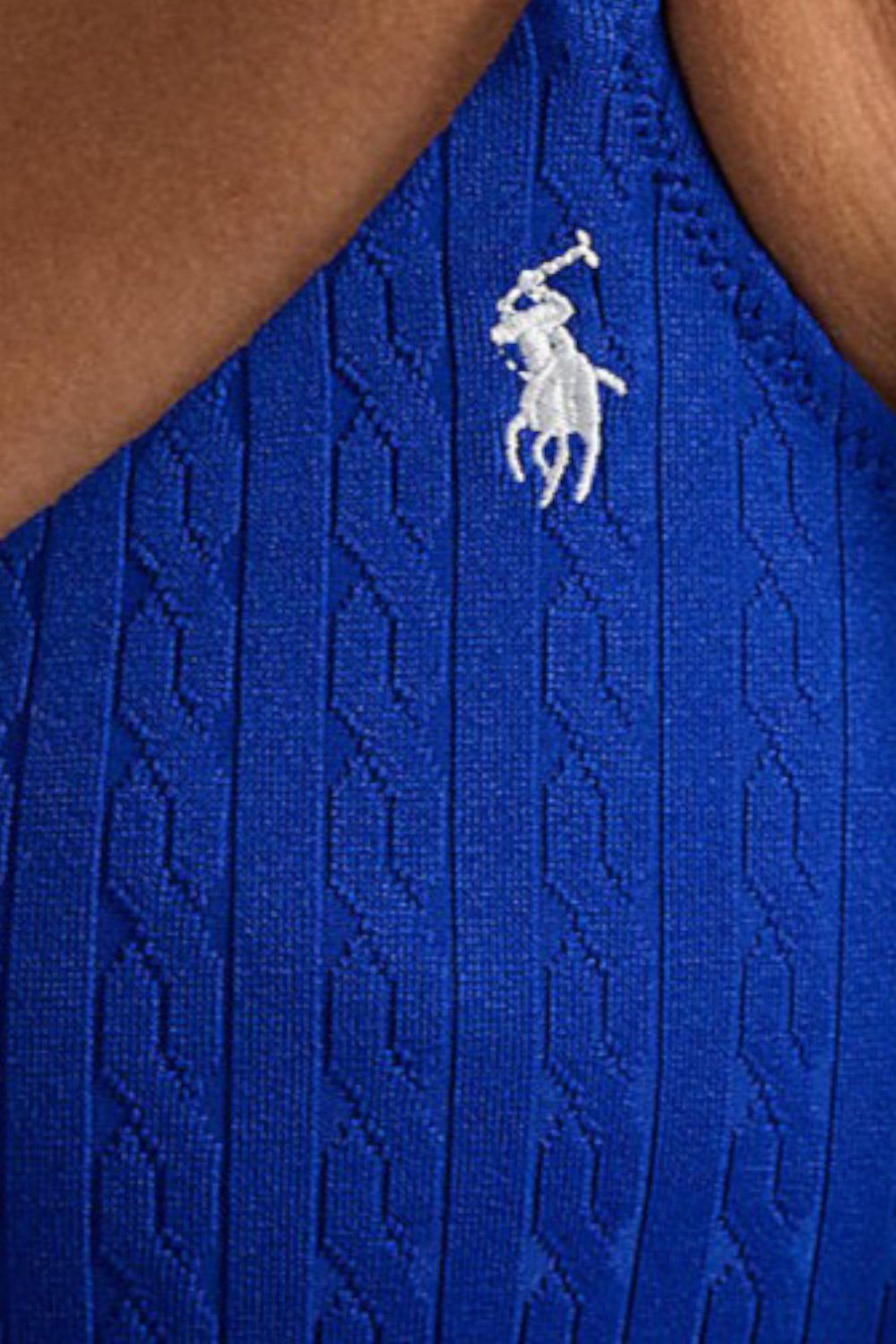 תמונת תקריב דוגמן של חזיית בגד ים ברלט