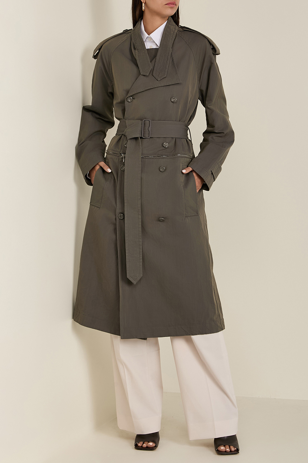 תמונת דוגמן קידמית של מעיל טרנץ'