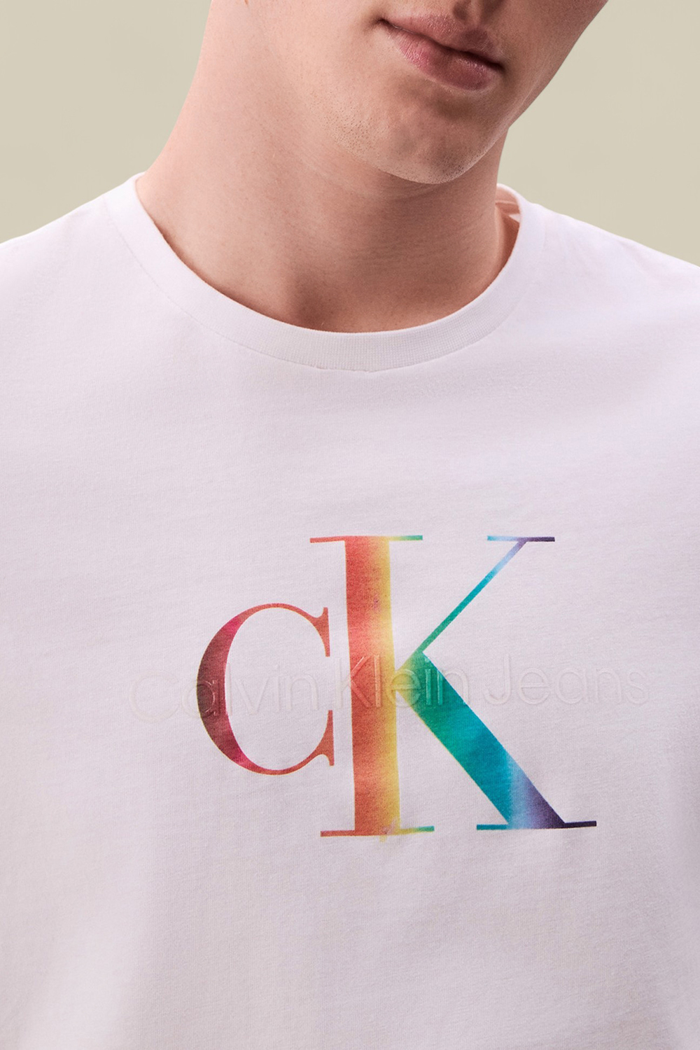 תמונת תקריב דוגמן של חולצת טי