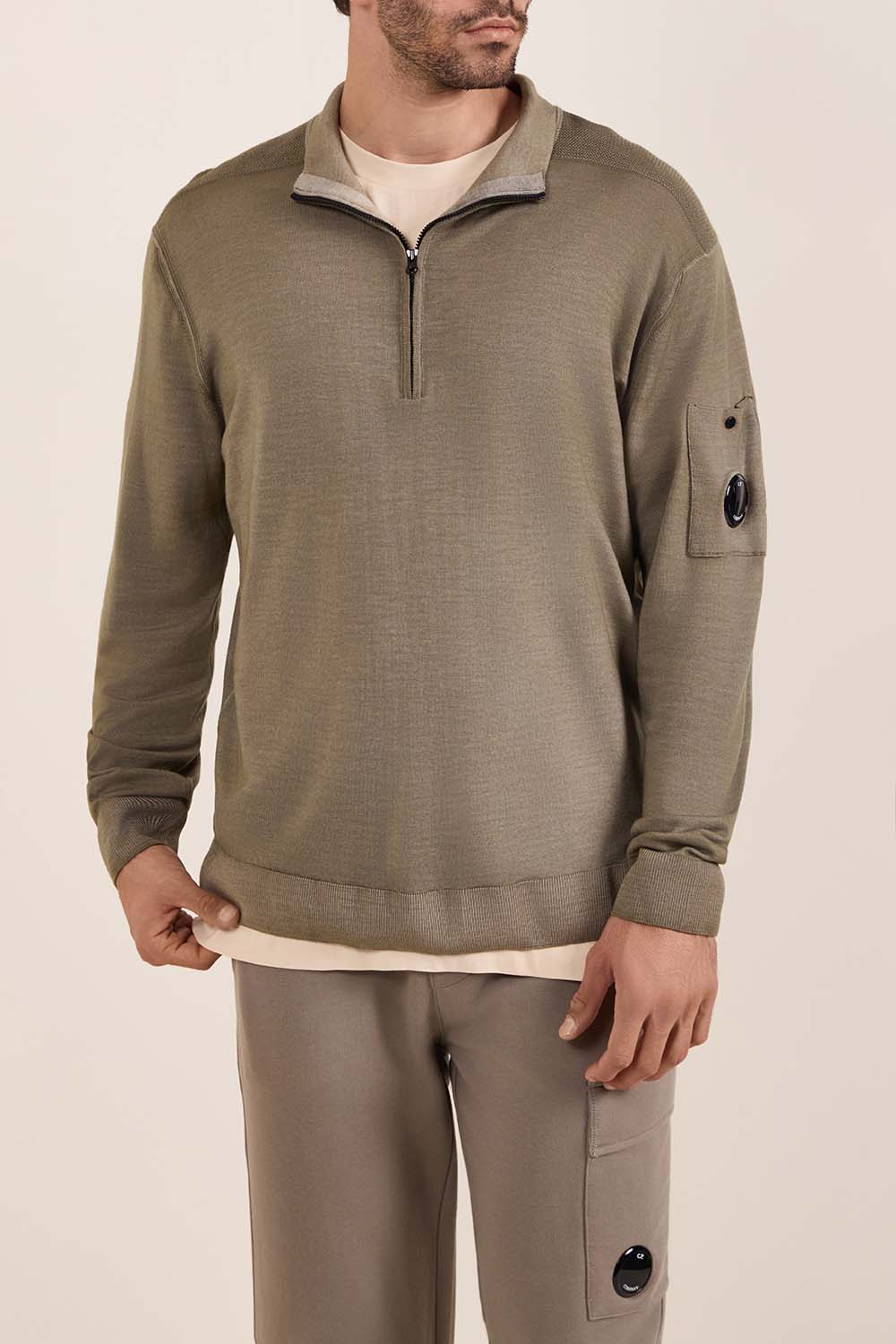 תמונת דוגמן קידמית של סריג פולו