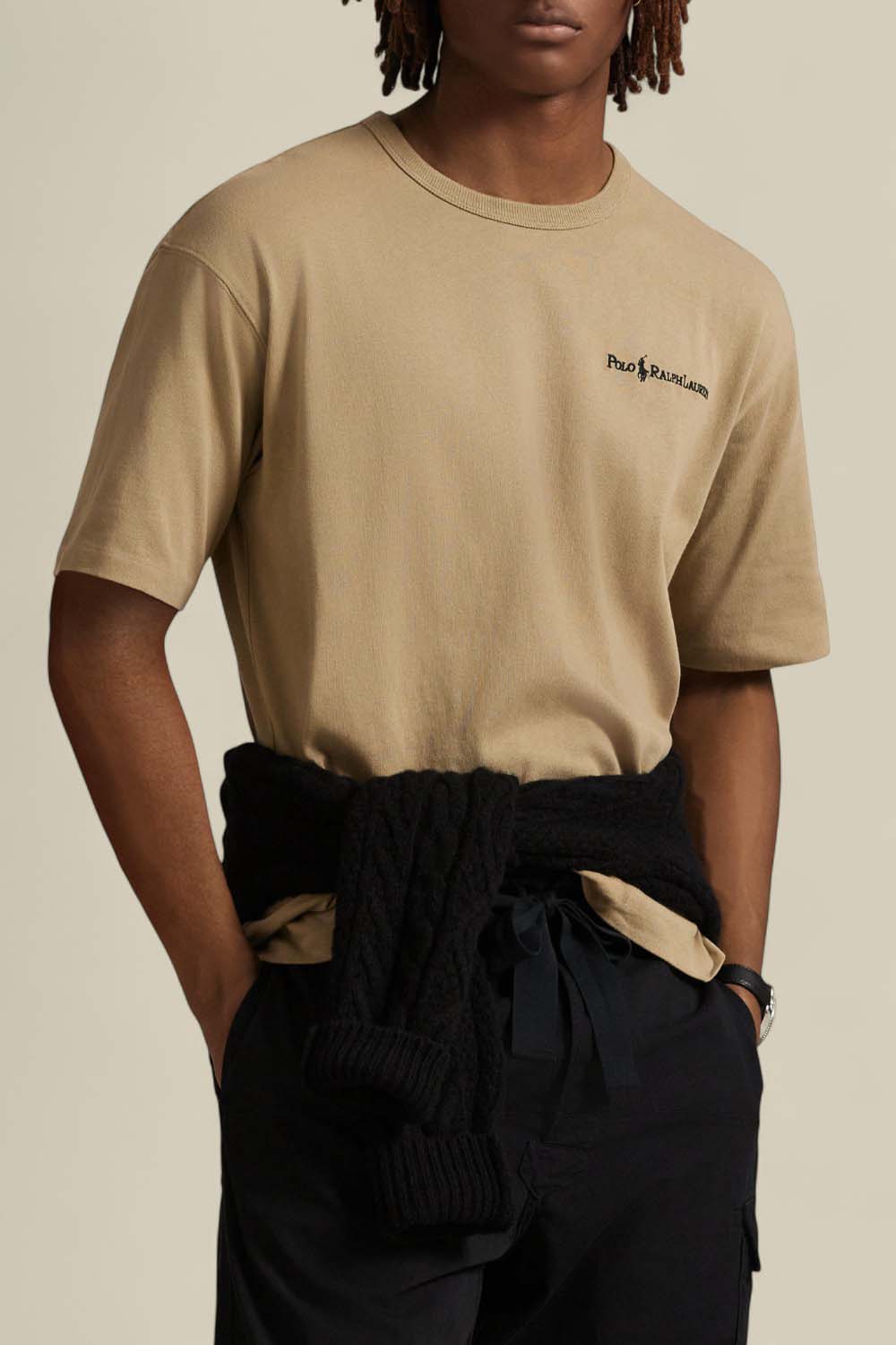 תמונת דוגמן קידמית של חולצת טי