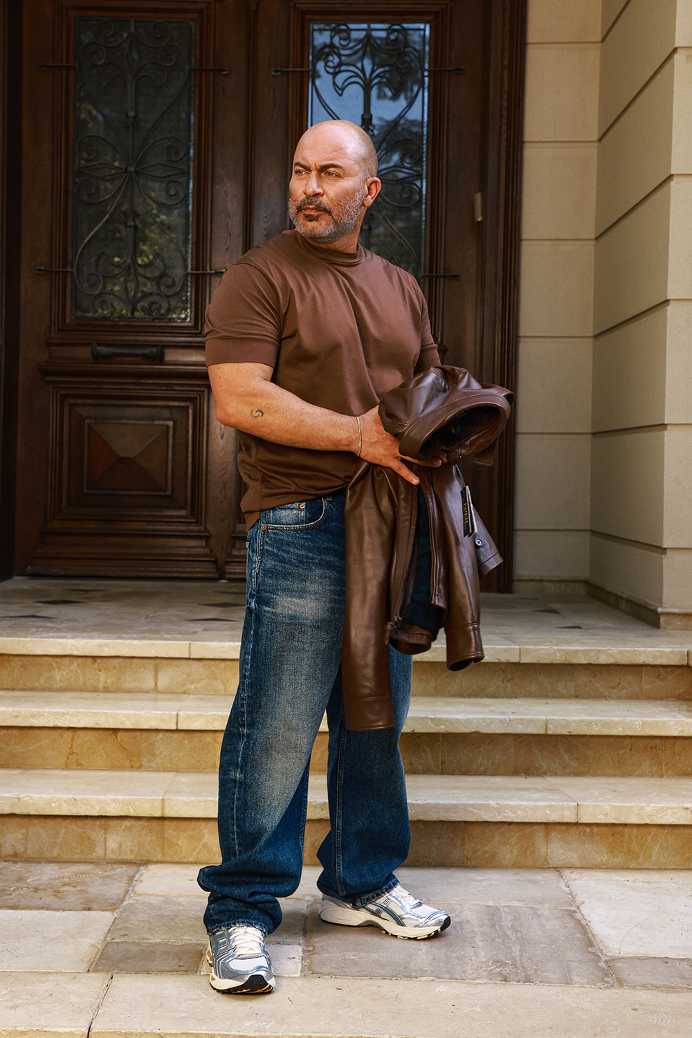 תמונת אווירה של חולצת טי