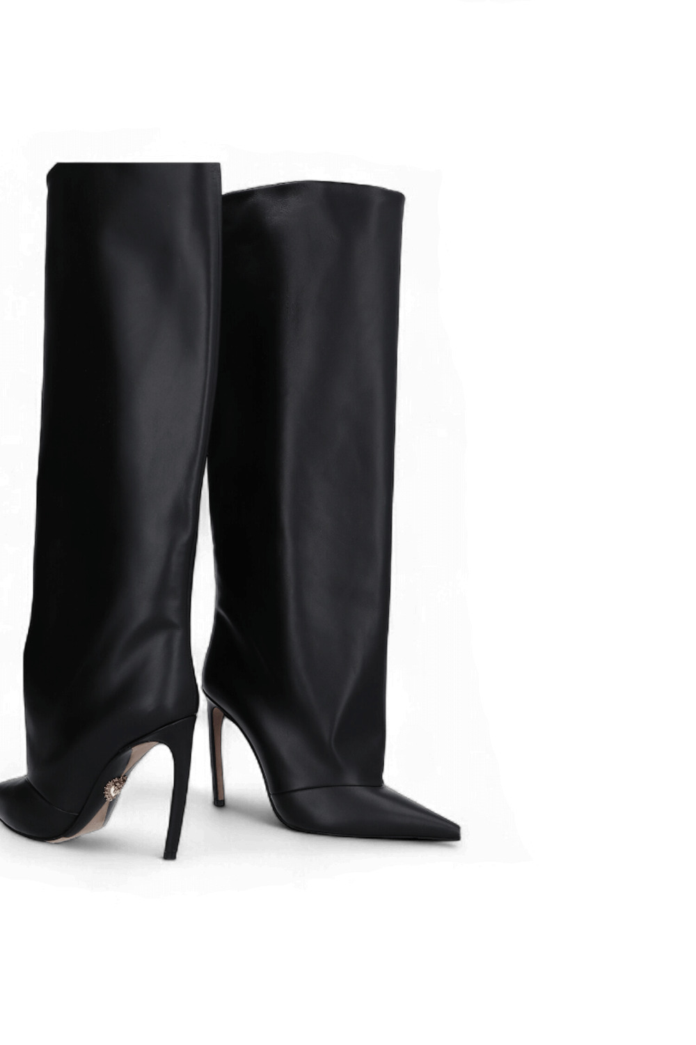 תמונת תקריב של מגפי עקב