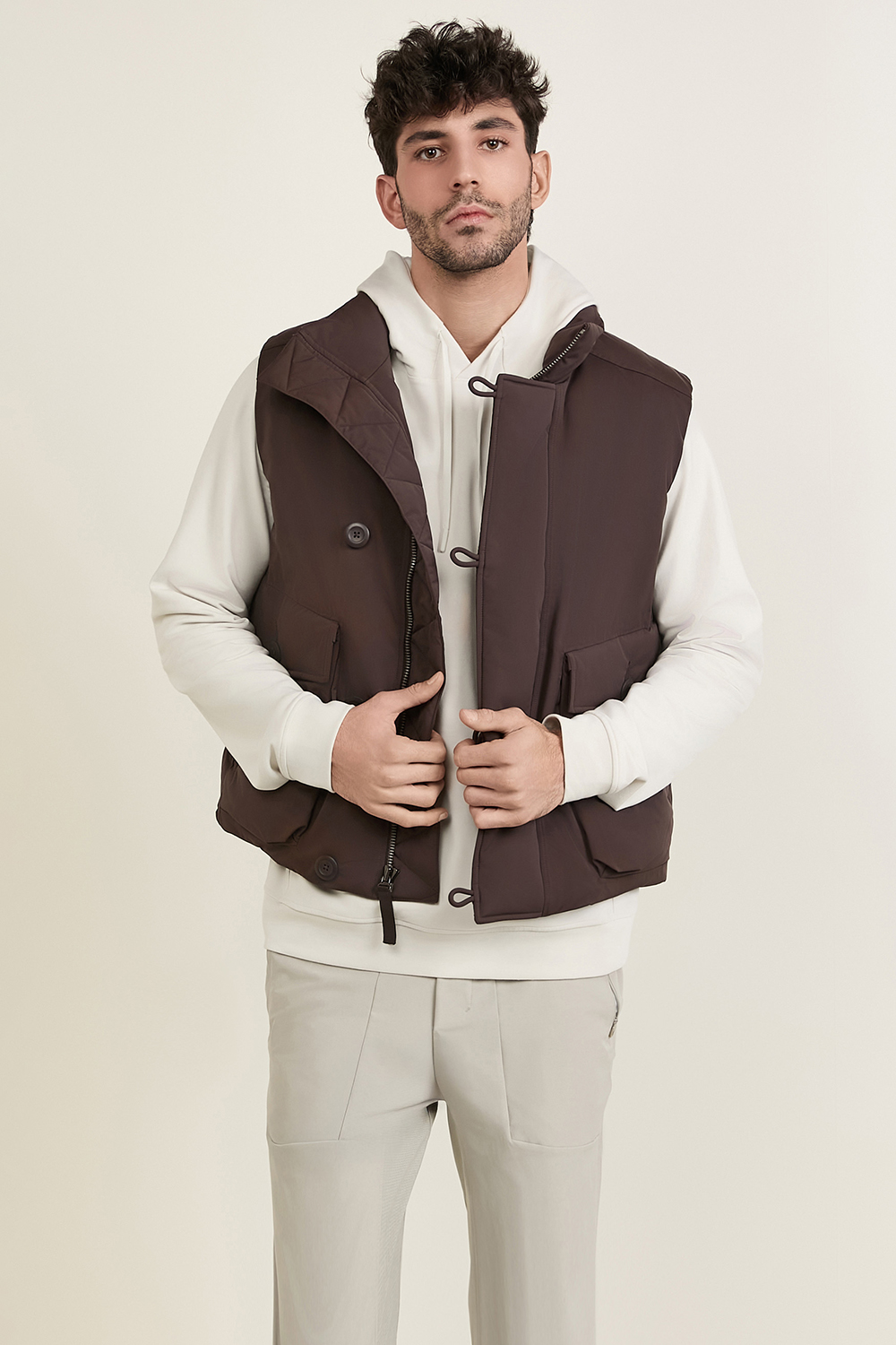 תמונת דוגמן קידמית של Cold Weather Down Vest