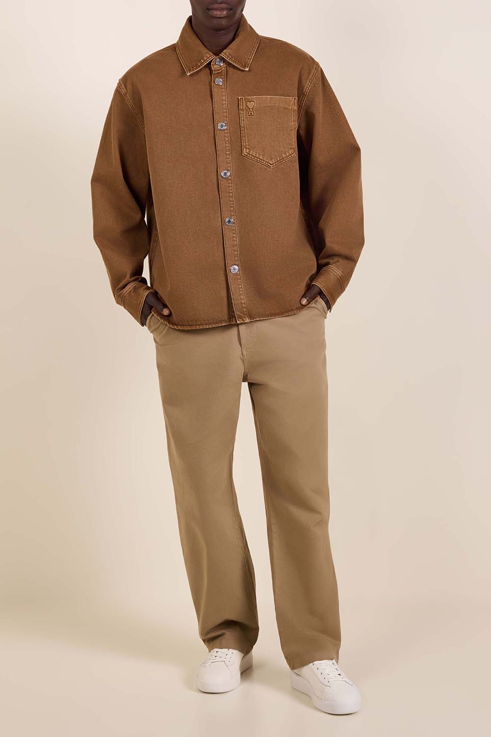 תמונת דוגמן קידמית של נעלי סניקרס פיור סטאר