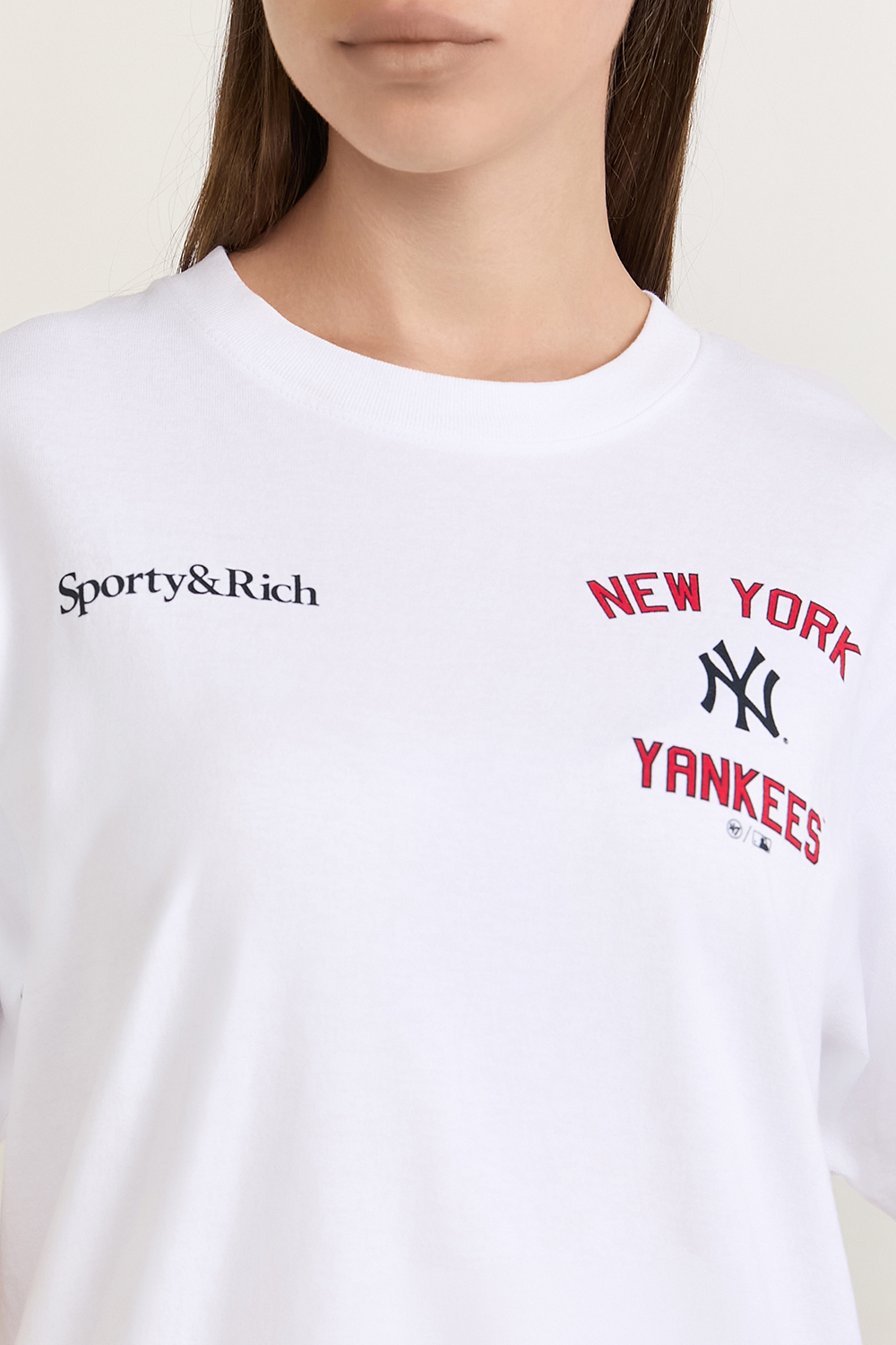 תמונת תקריב דוגמן של חולצת טי ניו יורק יאנקיז