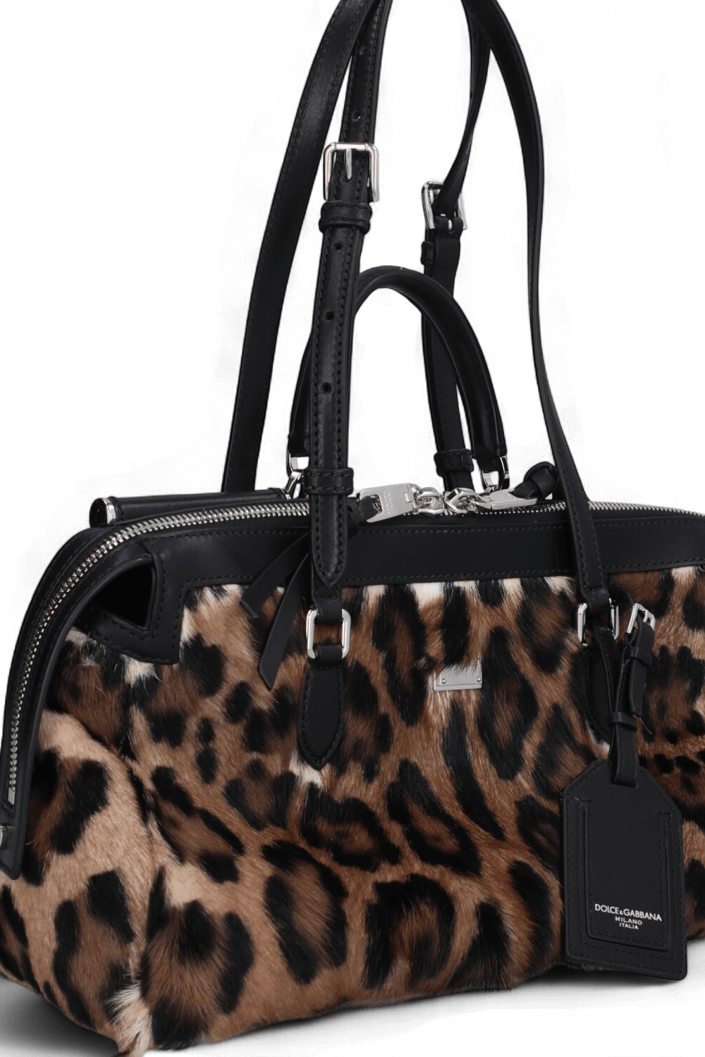 תמונת תקריב של תיק כתף פרוותי ויטוריה