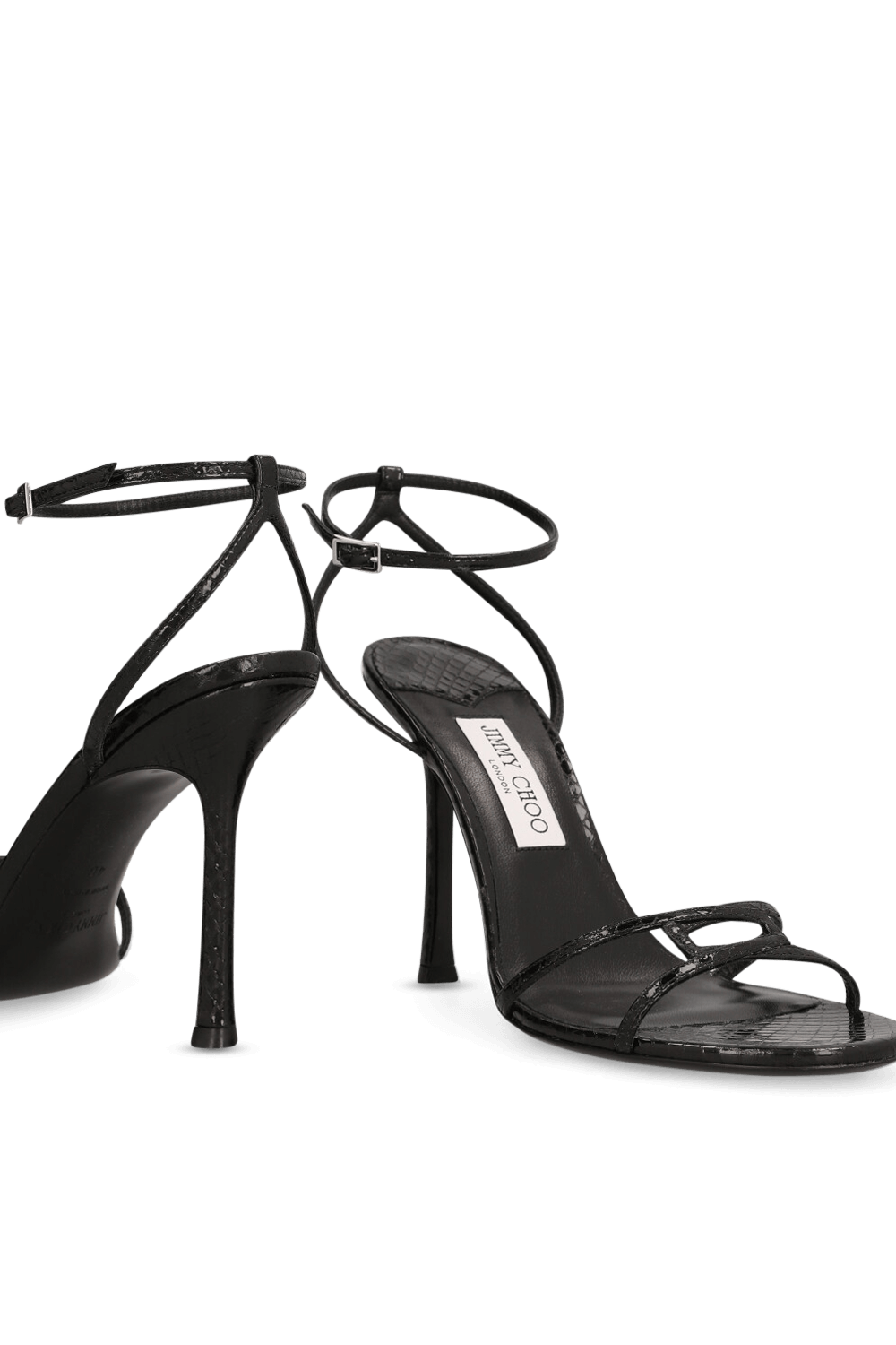 תמונת תקריב של סנדלי עקב ליאו