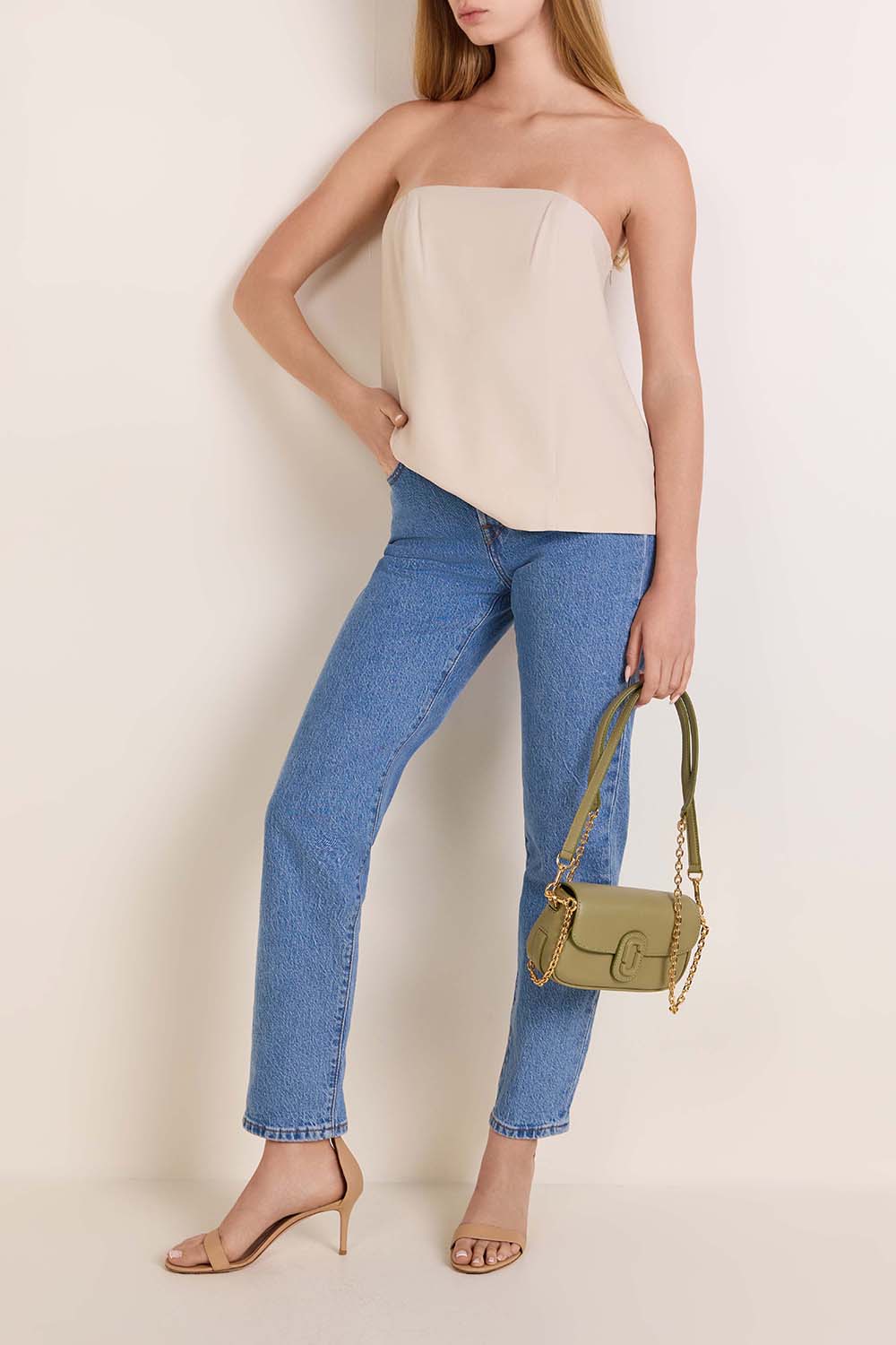 תמונת דוגמן קידמית של תיק כתף