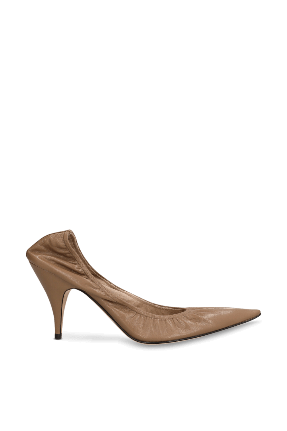 תמונה קידמית של נעלי עקב