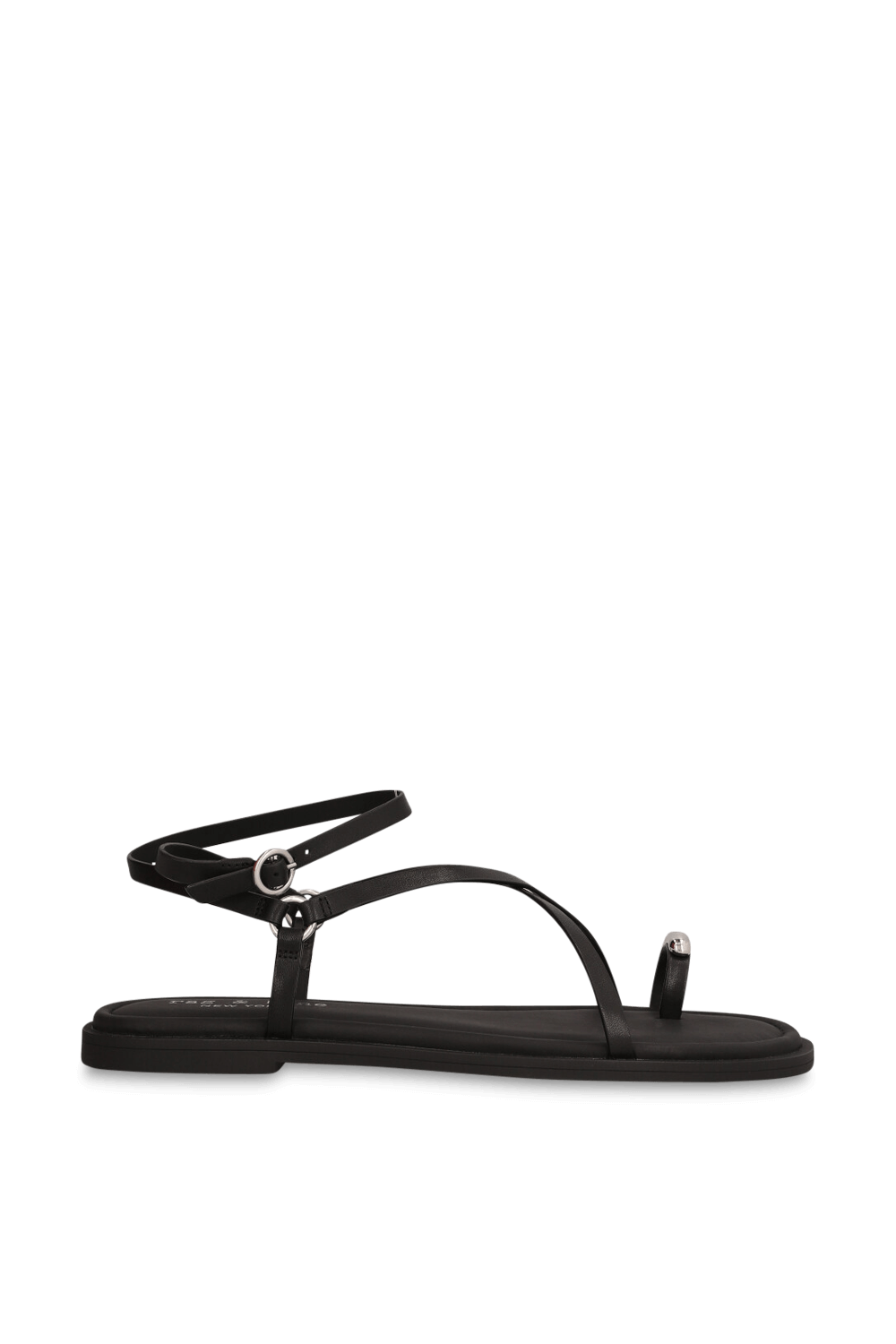 תמונה קידמית של סנדלים