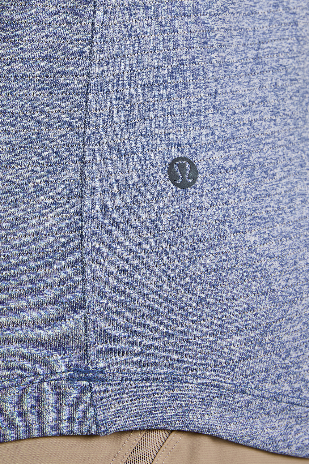 תמונת תקריב דוגמן של License to Train Short Sleeve