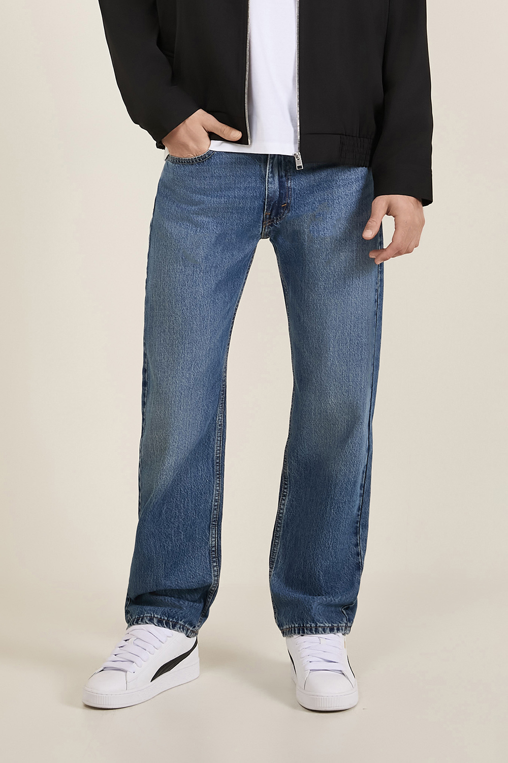 תמונת דוגמן קידמית של מכנסי ג'ינס 555