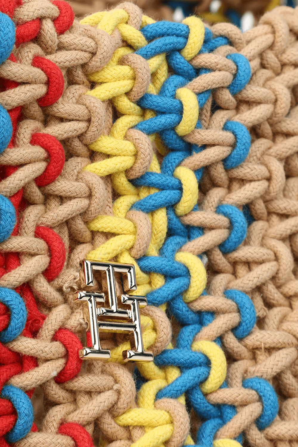 תמונת תקריב של תיק מקרמה