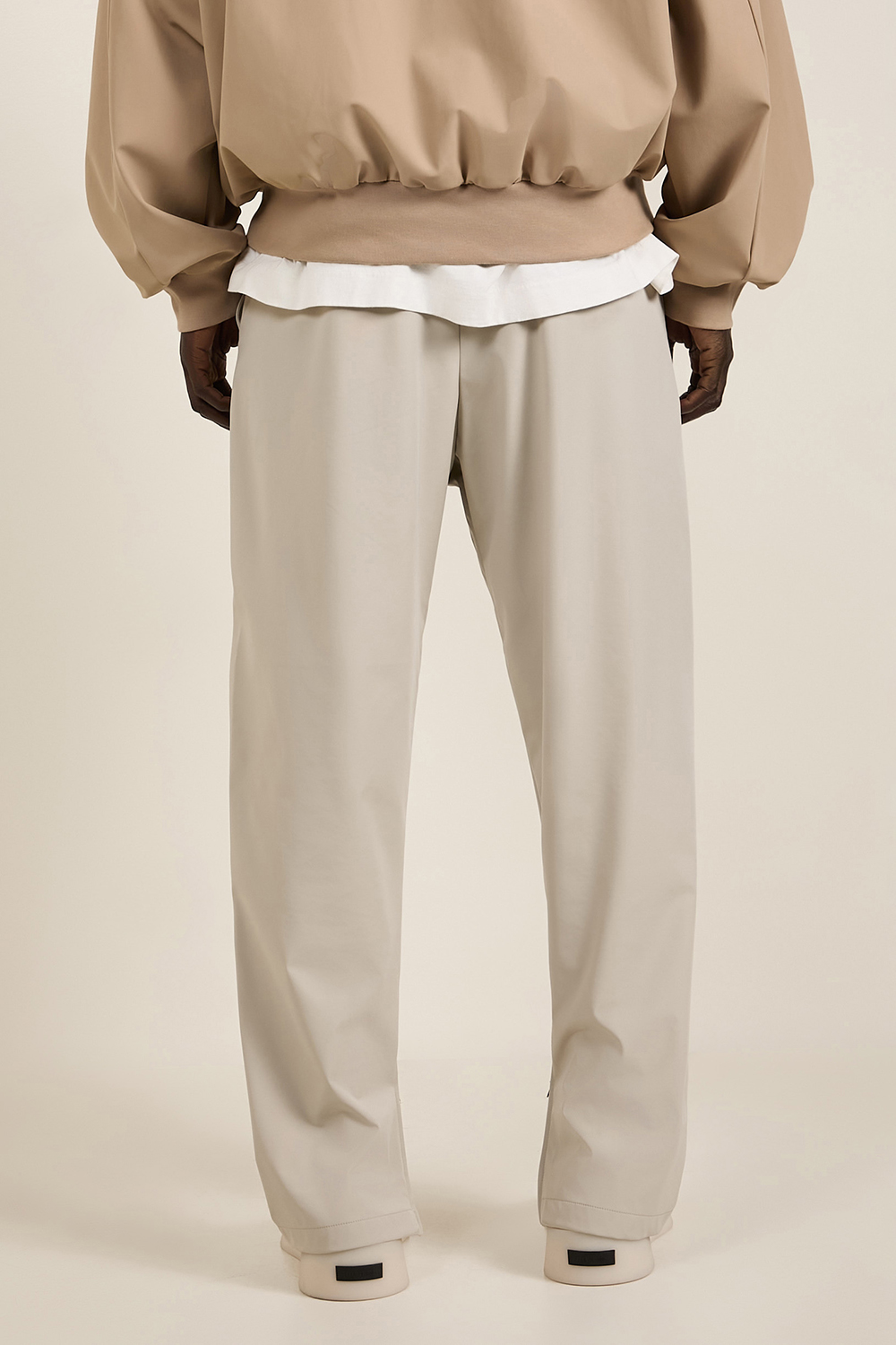 תמונת תקריב דוגמן של מכנסי ג'וג