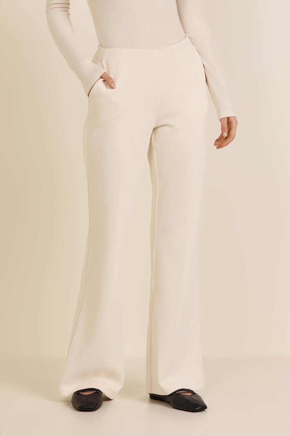 תמונת דוגמן קידמית של Brushed Softstreme MR Flared