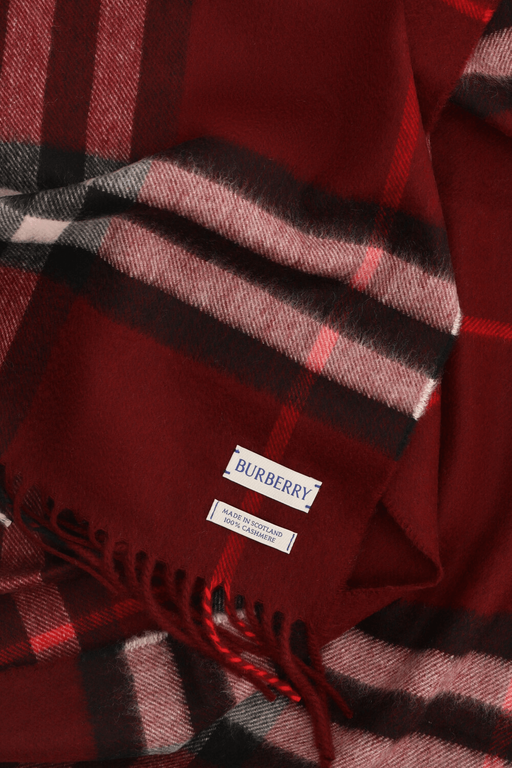 תמונה אחורית של צעיף קשמיר