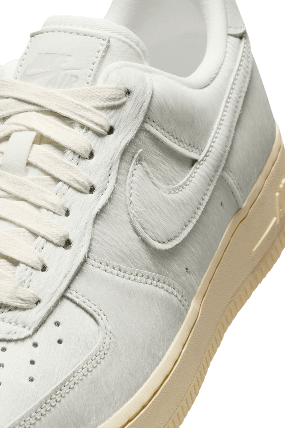 תמונת פנים של נעלי סניקרס אייר פורס 1 07