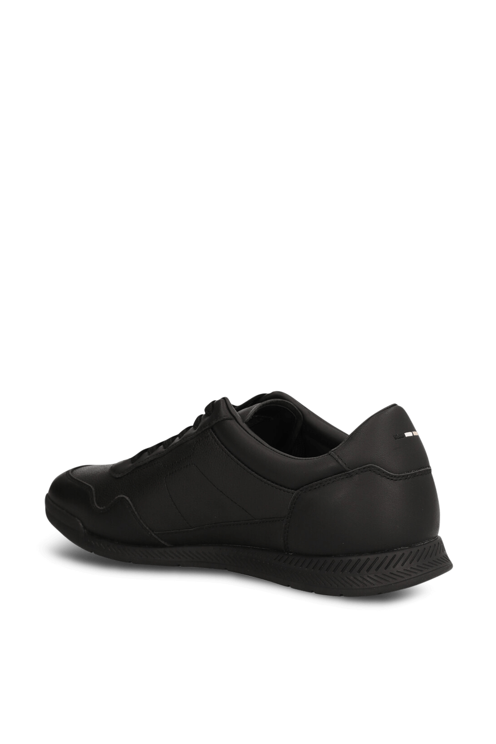 תמונה אחורית של נעלי סניקרס