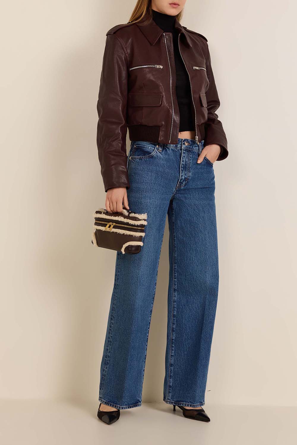 תמונת דוגמן קידמית של תיק באנג באנג וניטי קייס