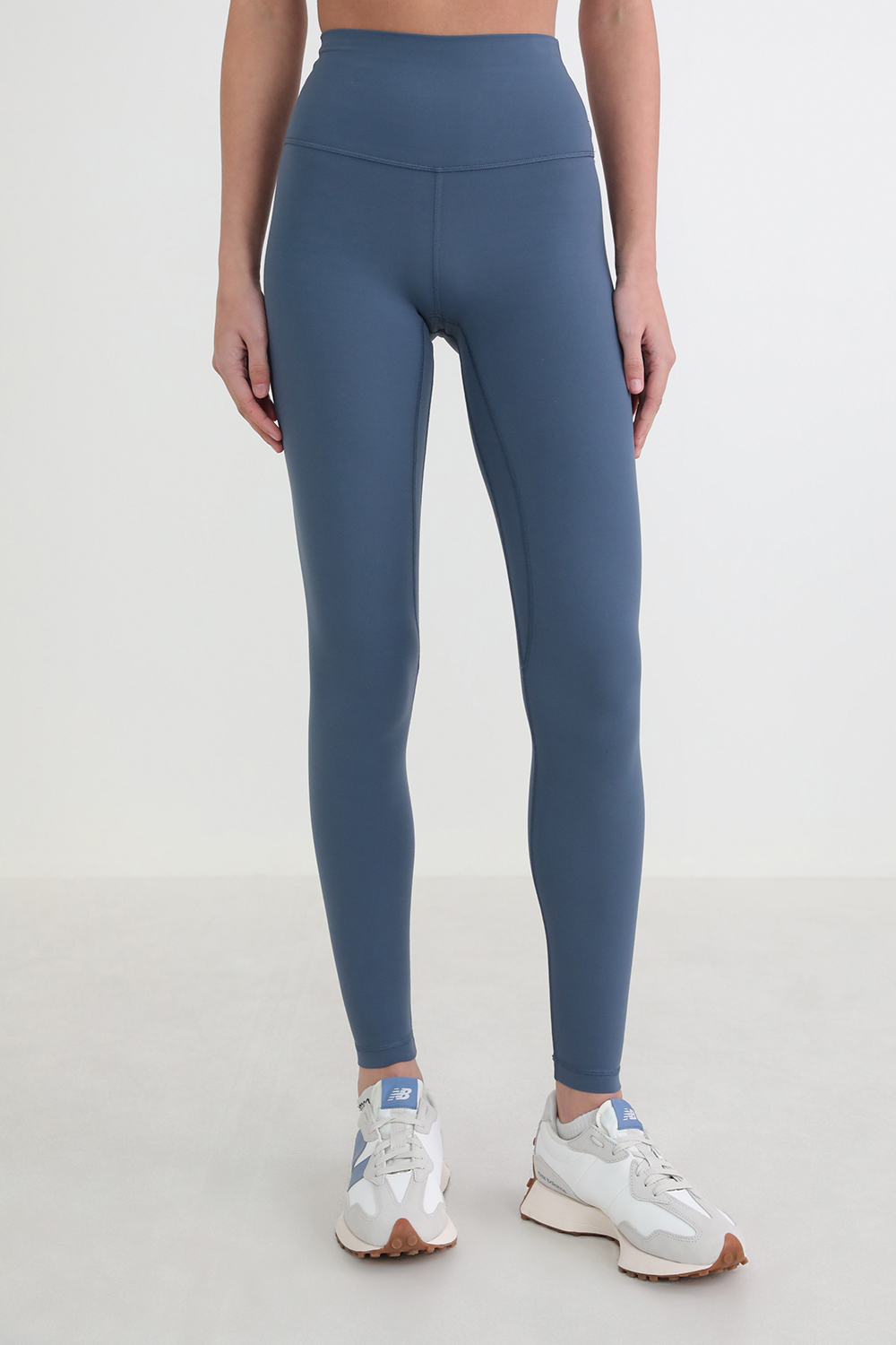 תמונת דוגמן קידמית של Align HR Pant 28" Leggings