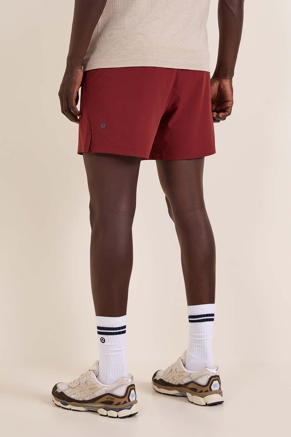 תמונת דוגמן אחורית של Zeroed In Linerless Short 5