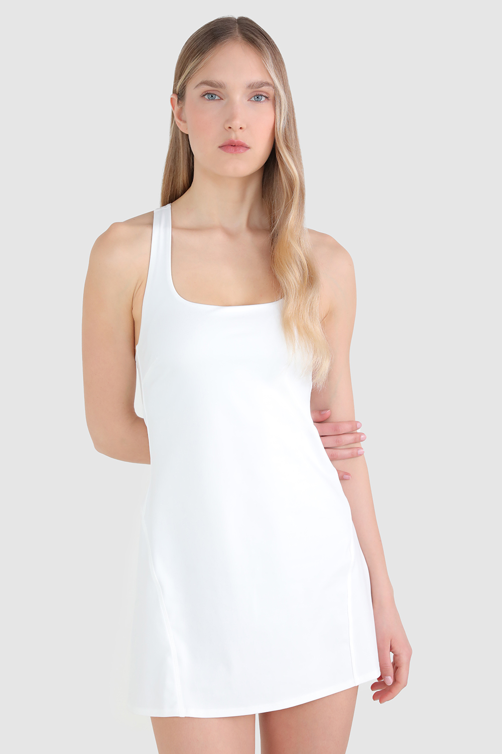 תמונת דוגמן קידמית של Lightweight Tennis Dress