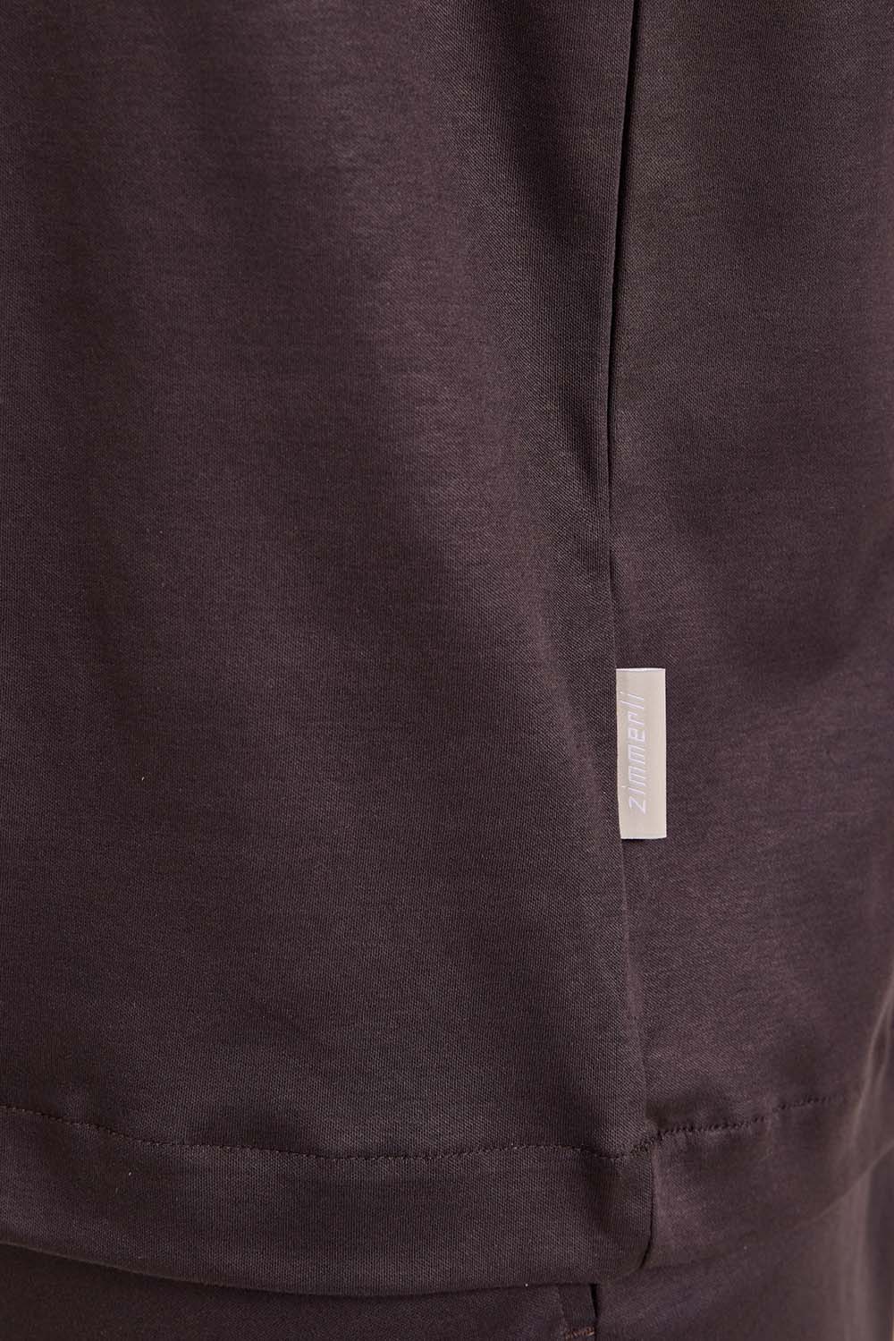 תמונת תקריב דוגמן של חולצת טי