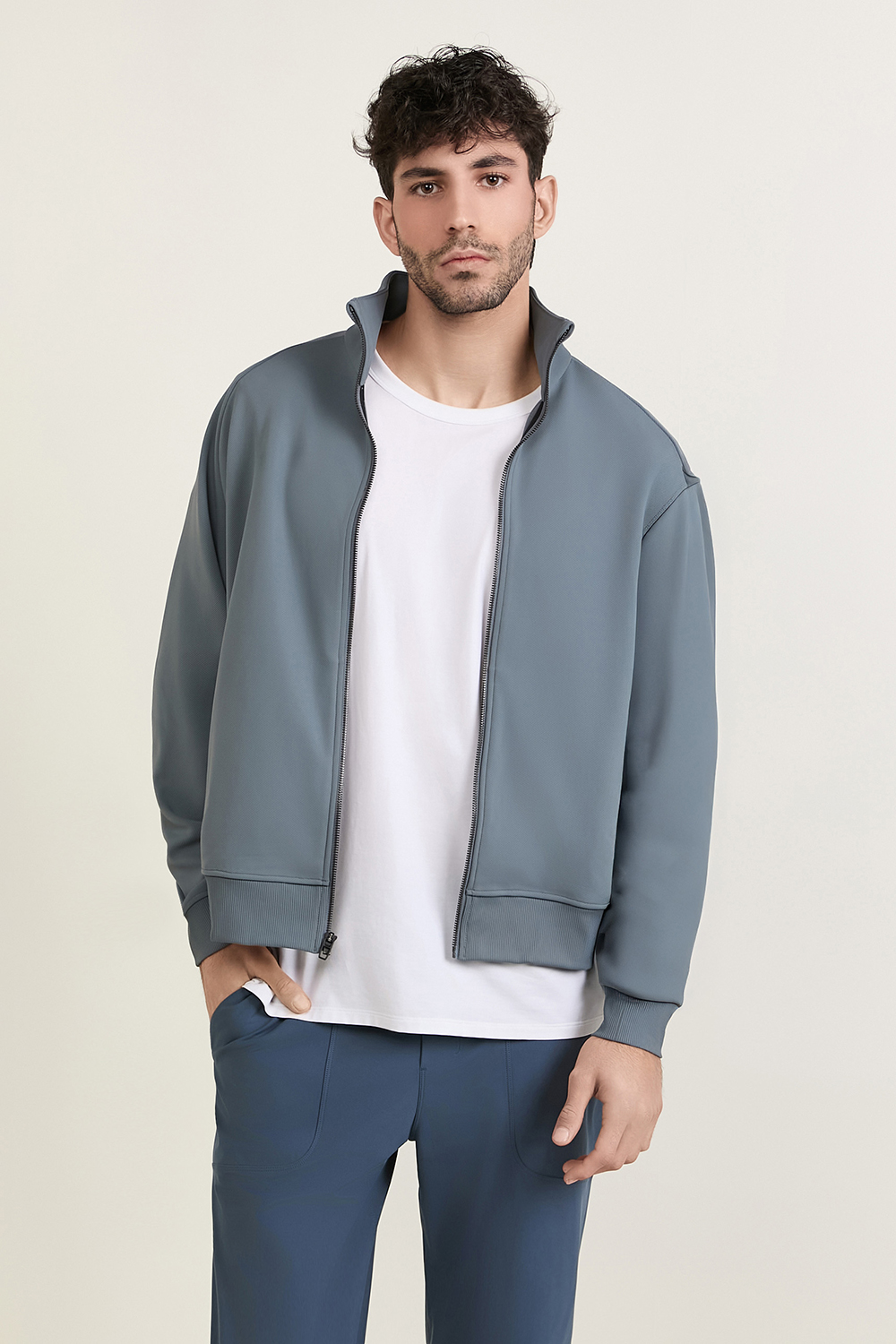 תמונת דוגמן קידמית של Relaxed-Fit Twill Track Jacket