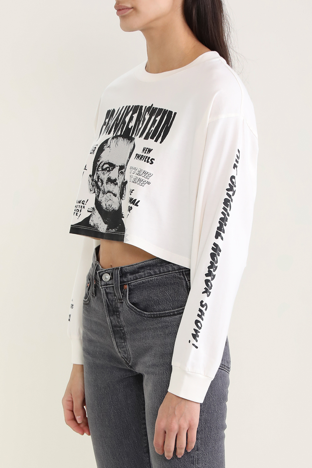 תמונת דוגמן קידמית של ליוייס X מפלצות יוניברסל סווטשירט קרופ