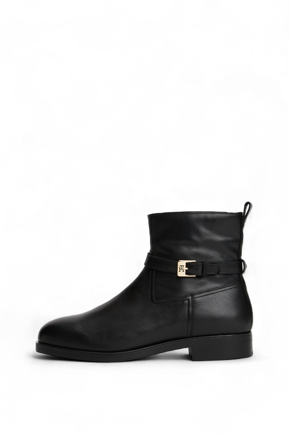 תמונה אחורית של מגפוני עור