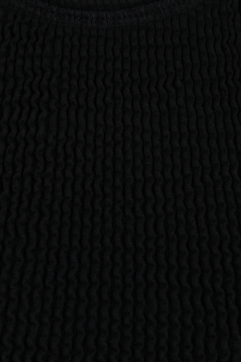 תמונה אחורית של סט ביקיני שחור עם כיווצים