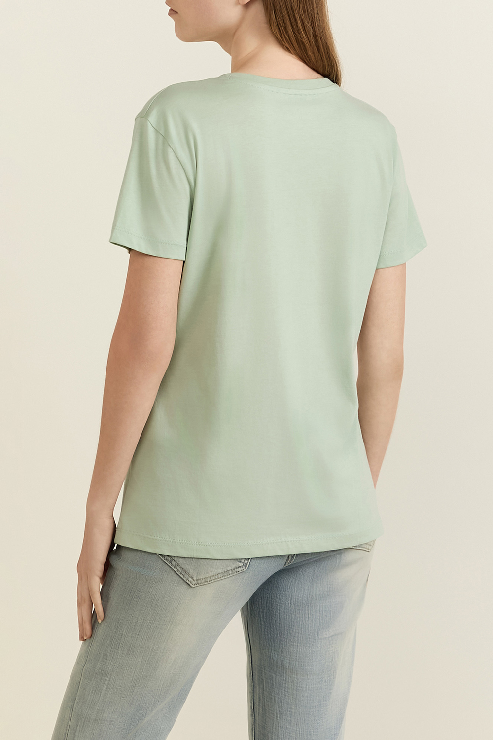 תמונת דוגמן אחורית של חולצת טי