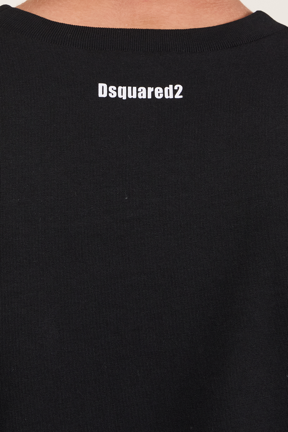 תמונת תקריב דוגמן של חולצת טי