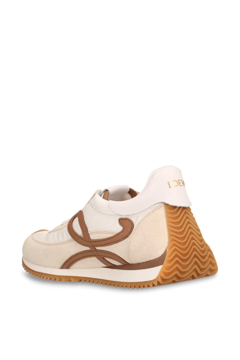 תמונה אחורית של סניקרס