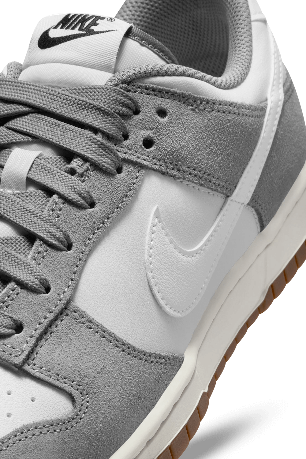 תמונת פנים של נעלי סניקרס דאנק רטרו