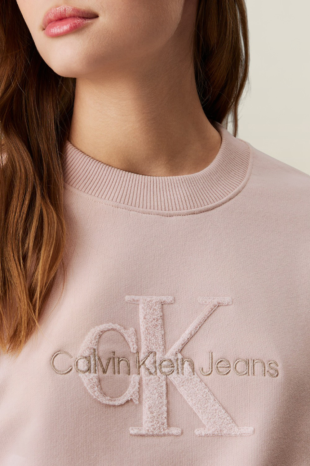 תמונת תקריב דוגמן של סווטשירט