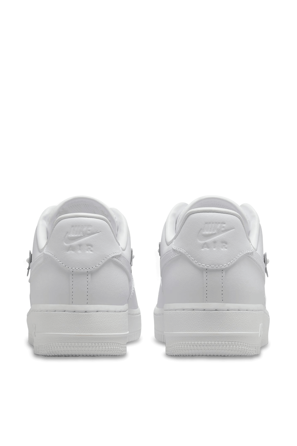 תמונת תקריב של נעלי סניקרס אייר פורס 1