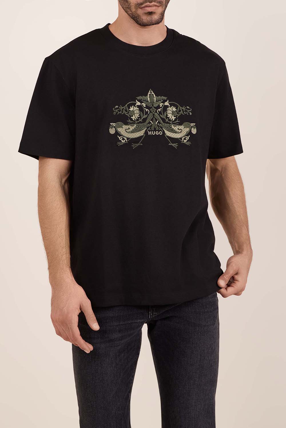 תמונת דוגמן קידמית של חולצת טי