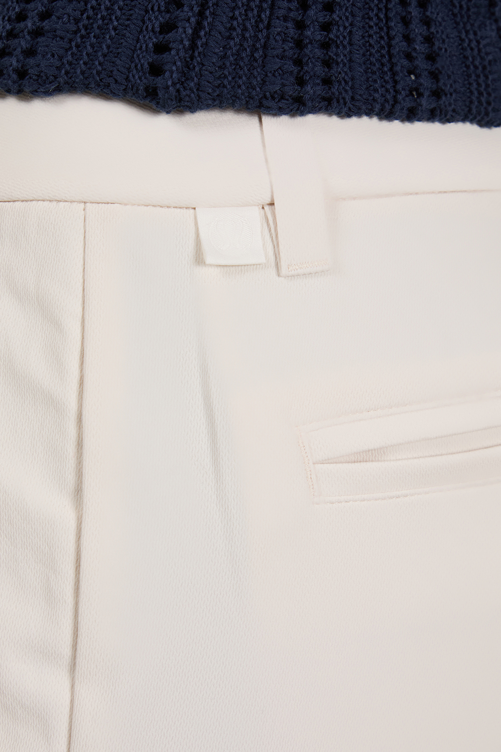 תמונת תקריב דוגמן של New Venture Trouser Pique Regular