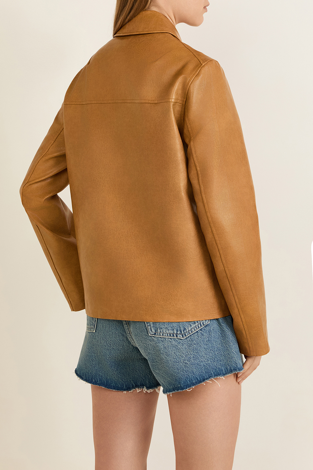 תמונת דוגמן אחורית של ז'קט מעור טבעוני