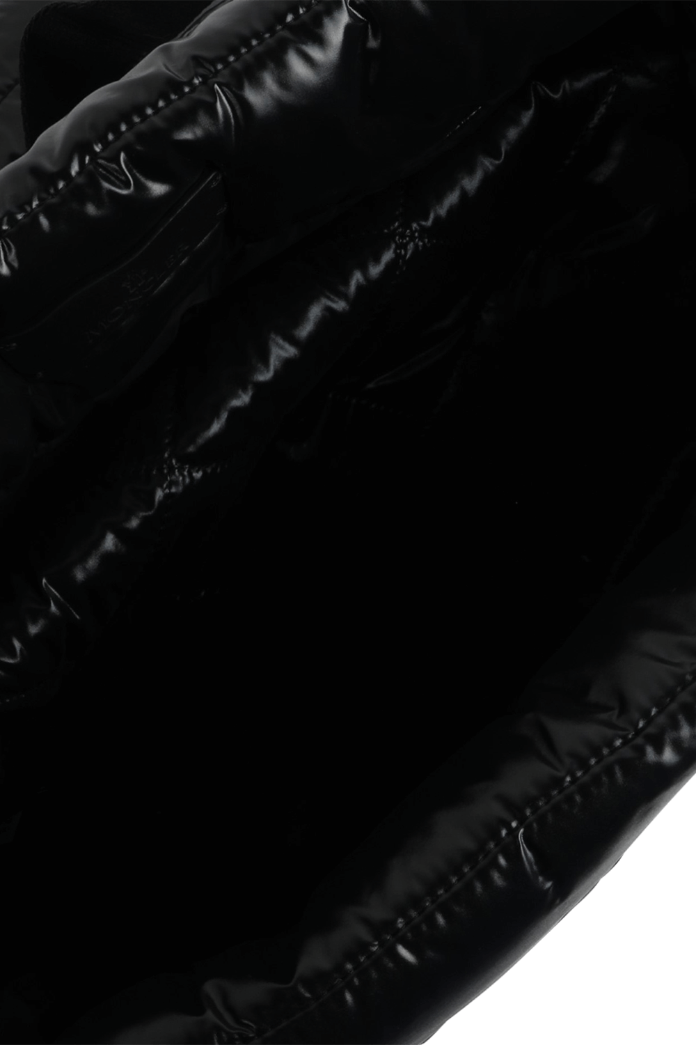 תמונת פנים של תיק החתלה פאפר שחור