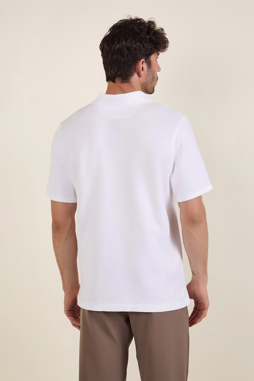 תמונת דוגמן אחורית של Cotton Pique Short-Sleeve Polo Shirt