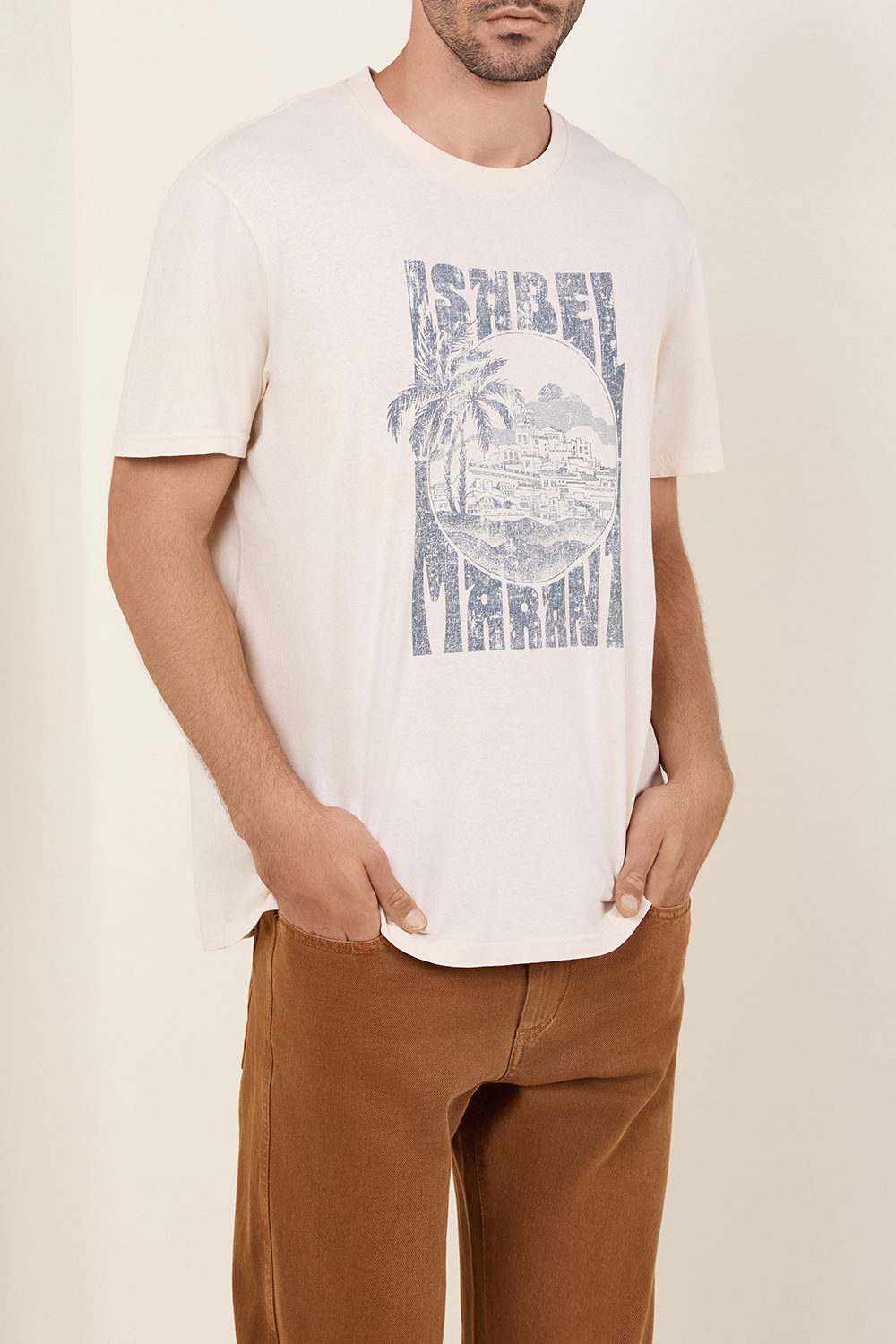 תמונת דוגמן קידמית של חולצת טי