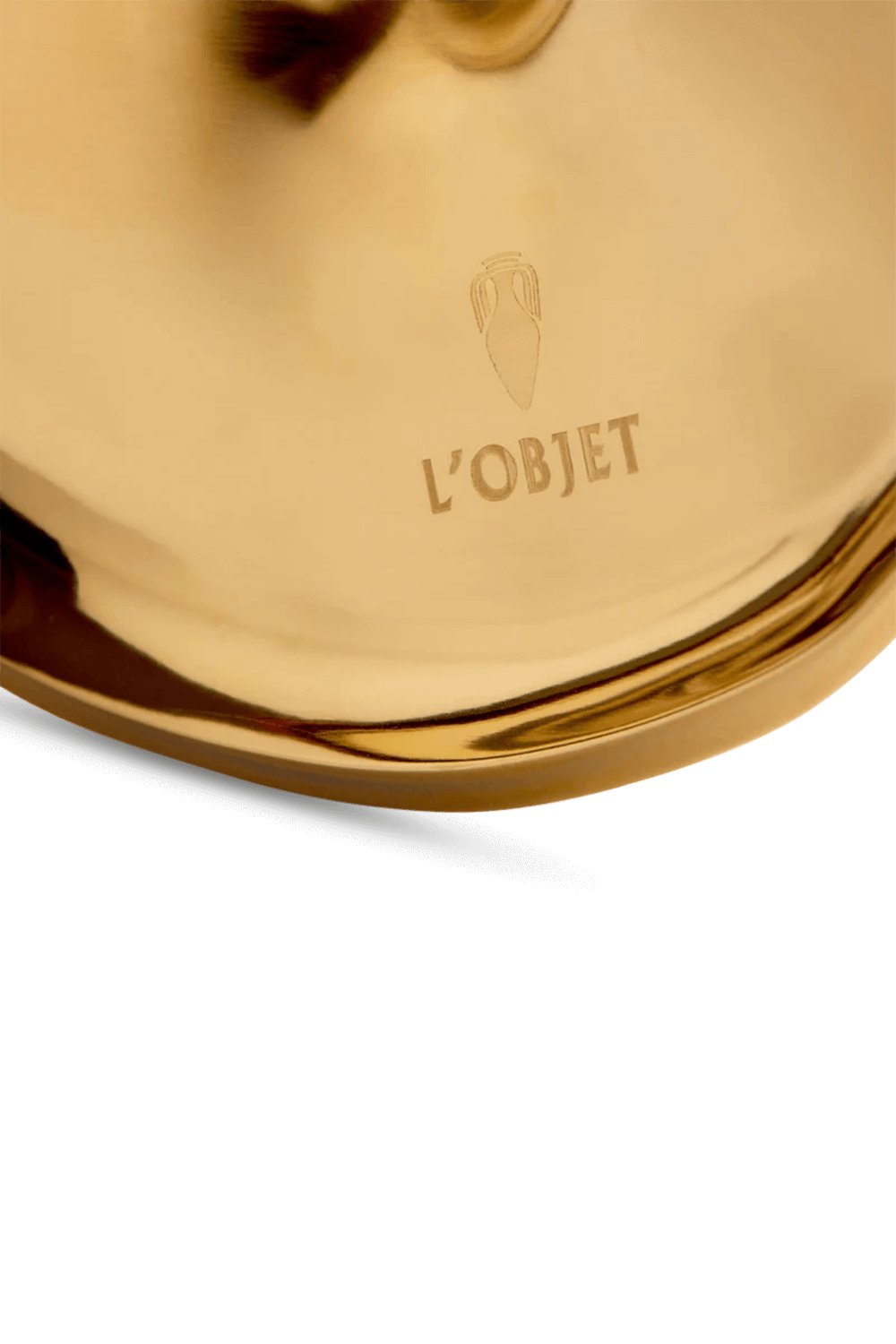 תמונת פנים של קערת הגשה על רגל