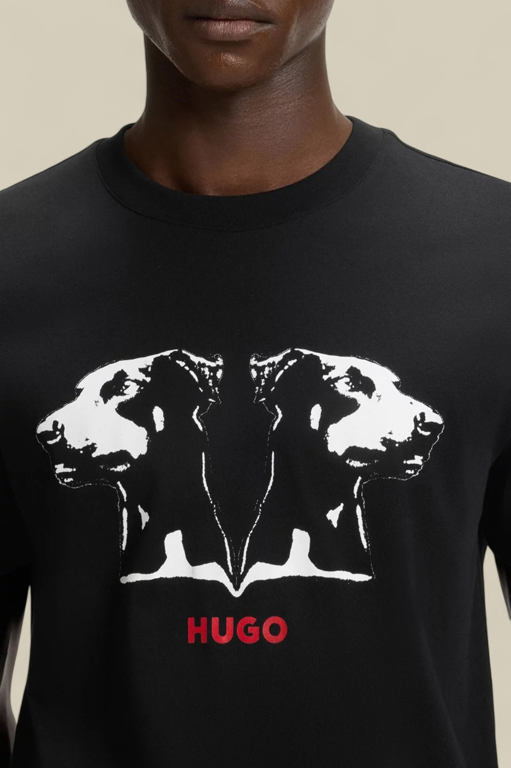 תמונת תקריב דוגמן של חולצת טי