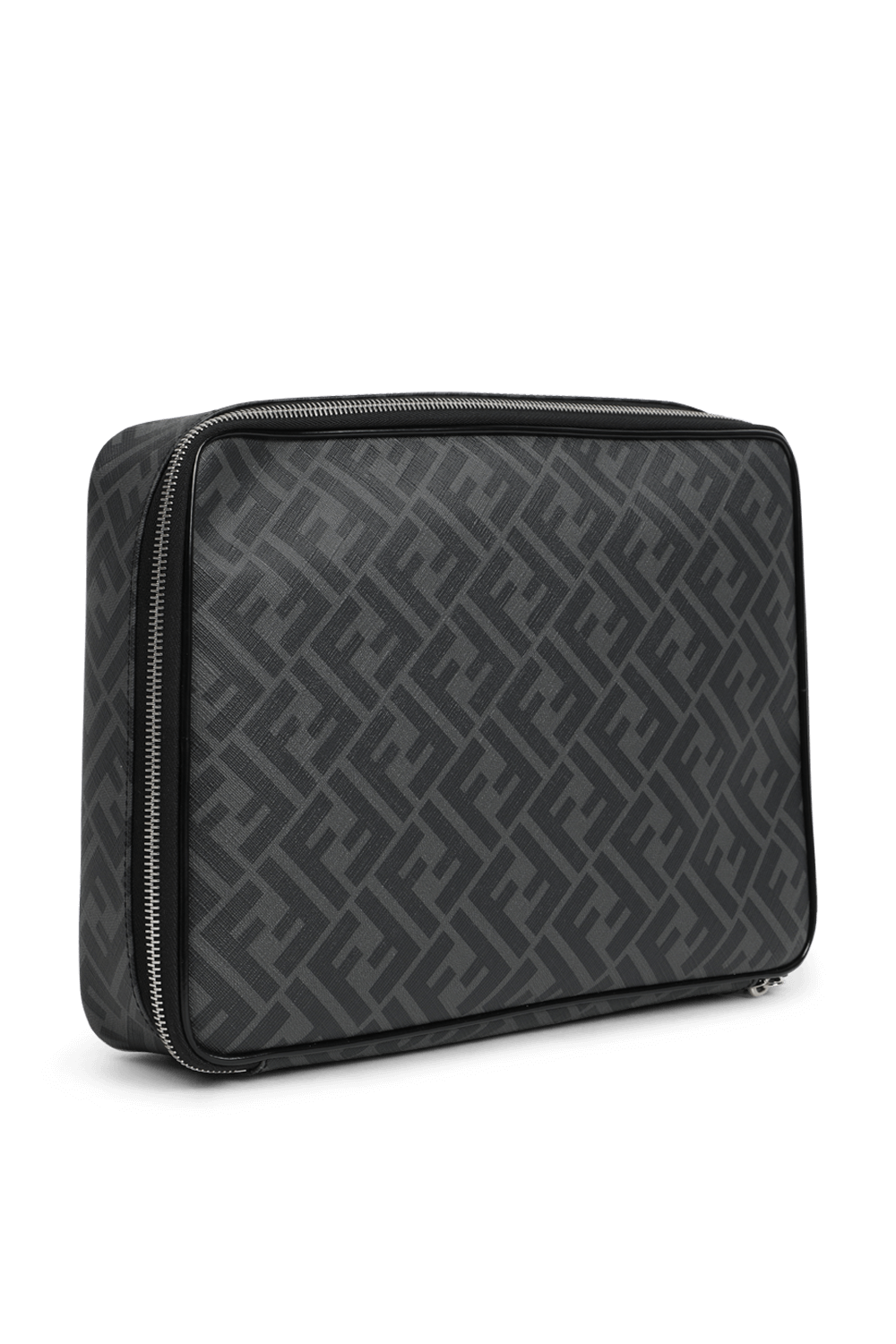 תמונה אחורית של תיק רחצה מעור עם הדפס מונוגרמי בגוון שחור