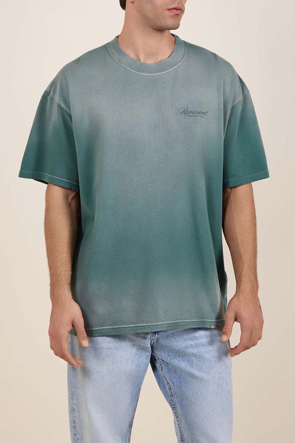 תמונת דוגמן קידמית של חולצת טי