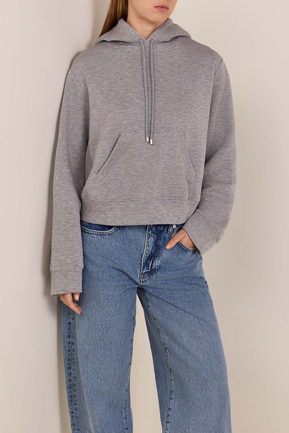 תמונת דוגמן קידמית של סווטשירט קפוצ'ון