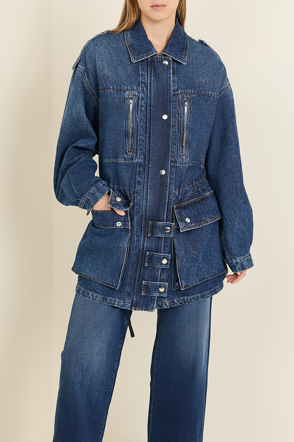 תמונת דוגמן קידמית של ז'קט ג'ינס